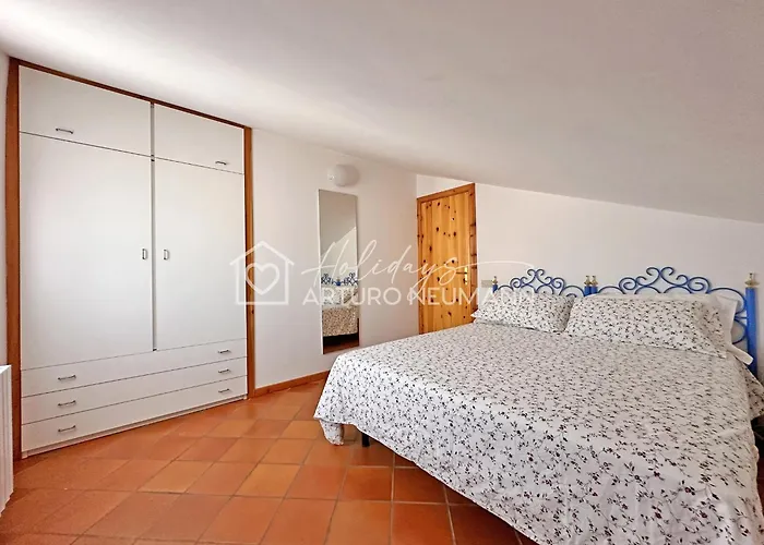 239 - Comoda Mansarda In Centro A Sirolo, Con Vista Mare - Posto Auto E Aria Condizionata Inclusi - White Club Omaggio Dal Lun Al Ven Fino Al 02-08 * Sirolo