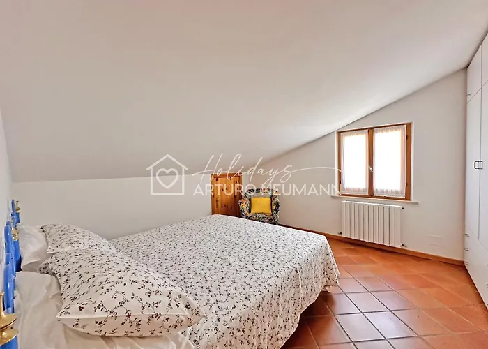 239 - Comoda Mansarda In Centro A Sirolo, Con Vista Mare - Posto Auto E Aria Condizionata Inclusi - White Club Omaggio Dal Lun Al Ven Fino Al 02-08 Διαμέρισμα