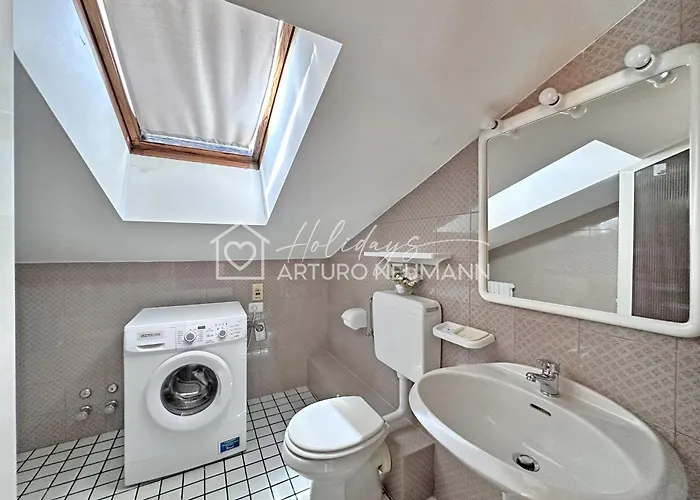 239 - Comoda Mansarda In Centro A Sirolo, Con Vista Mare - Posto Auto E Aria Condizionata Inclusi - White Club Omaggio Dal Lun Al Ven Fino Al 02-08 Διαμέρισμα *