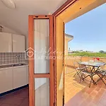 239 - Comoda Mansarda In Centro A Sirolo, Con Vista Mare - Posto Auto E Aria Condizionata Inclusi - White Club Omaggio Dal Lun Al Ven Fino Al 02-08 Apartmán *