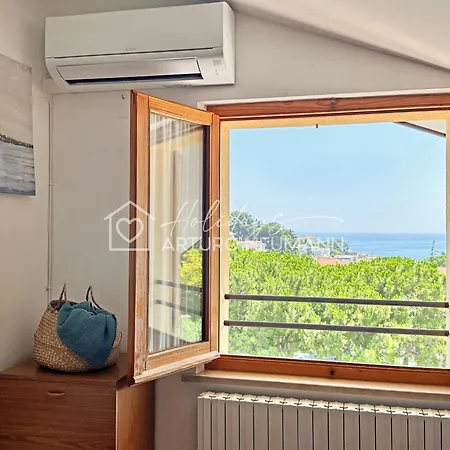 239 - Comoda Mansarda In Centro A Sirolo, Con Vista Mare - Posto Auto E Aria Condizionata Inclusi - White Club Omaggio Dal Lun Al Ven Dal 24-08 Sirolo